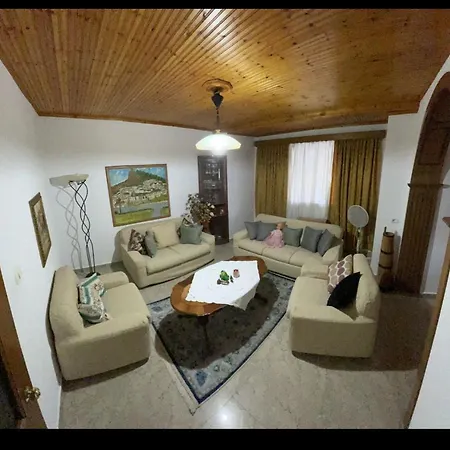 Eni Parking On Site Guest house